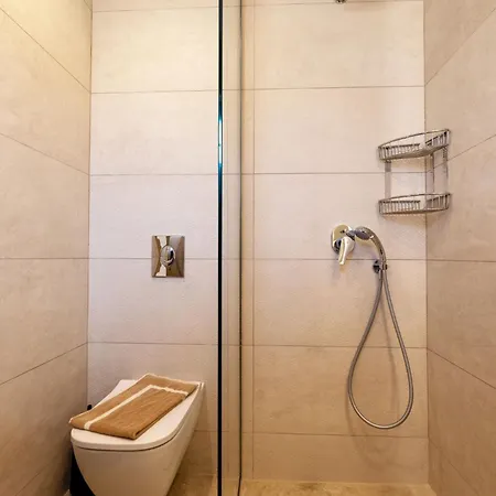 Maridion Family House, By Zantewize Willa