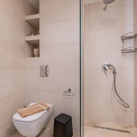 Maridion Family House, By Zantewize