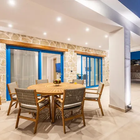 Maridion Family House, By Zantewize Psarou (Zakynthos)